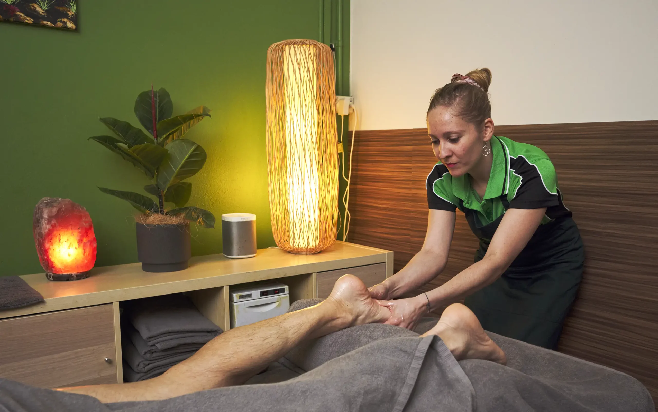 raditional Ayurvedic massage treatment at Vibrant Ayurveda