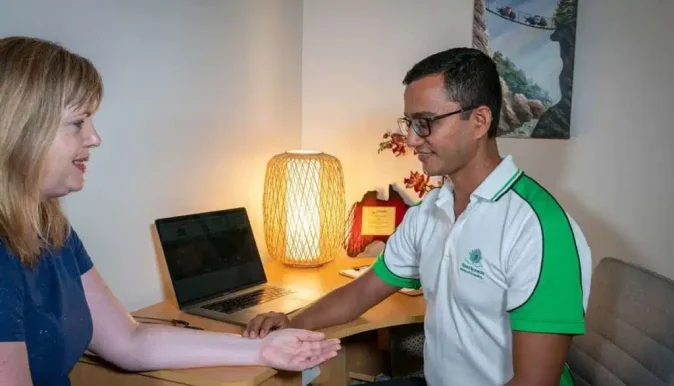 consultation-e1658399718934-1024x674